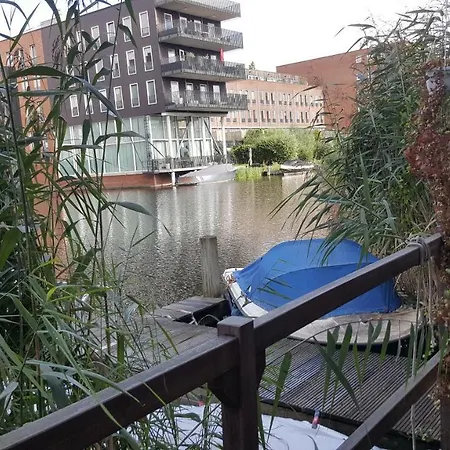 Great Canal - Ac, Water View & Free Parking