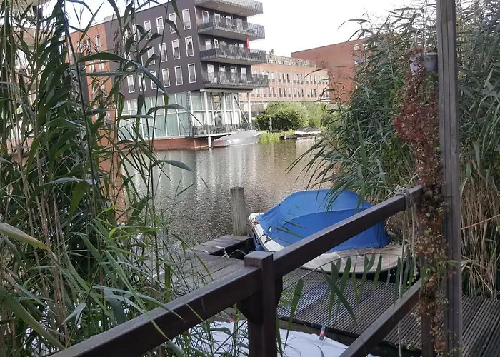 Great Canal - Ac, Water View & Free Parking